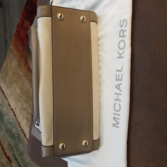 MK leather bag - Picture 13 of 17